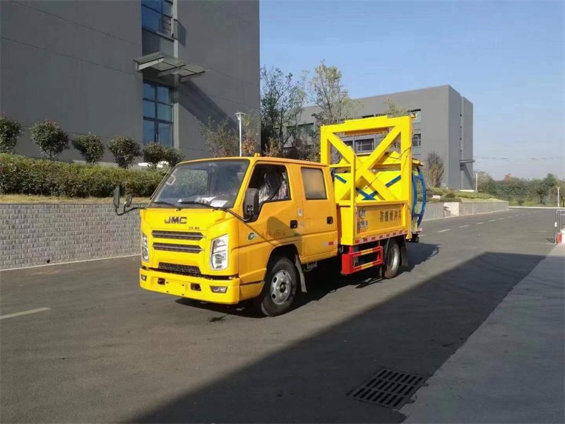 防撞緩沖車駕駛技巧