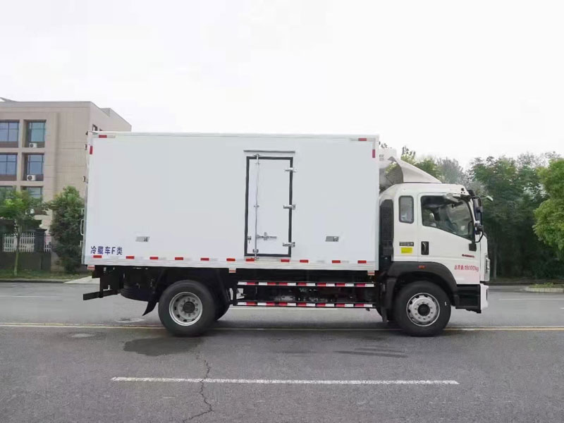 國六重汽豪沃G5X無害化運(yùn)輸車