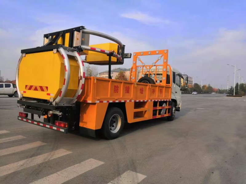 國六東風(fēng)天錦防撞緩沖車