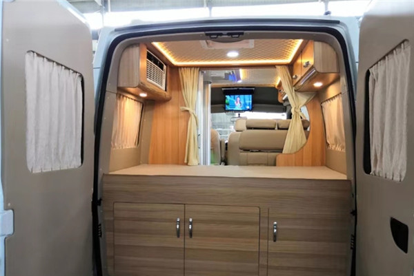 大通B型短軸中頂房車