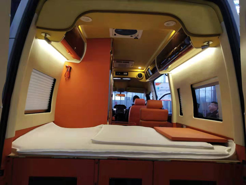依維柯A37 B型房車