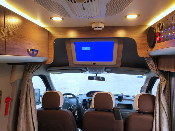 新款國(guó)六大通V80長(zhǎng)軸高頂房車(chē)傲旅雅舒特房車(chē)