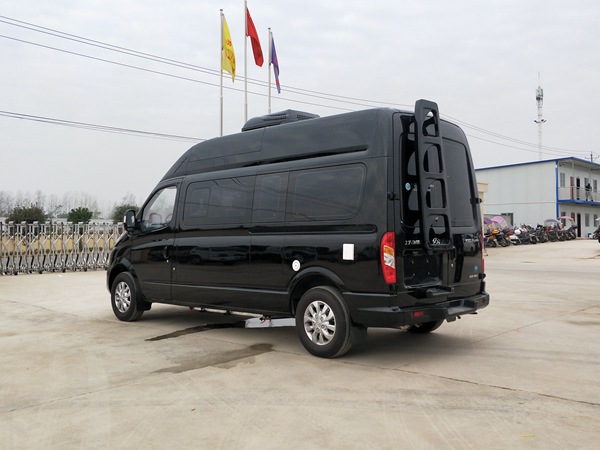 新款國(guó)六大通V80長(zhǎng)軸高頂房車(chē)傲旅雅舒特房車(chē)