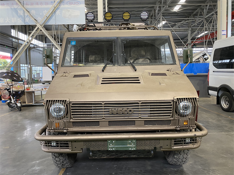 越野愛好者超愛的房車車型依維柯可上藍牌