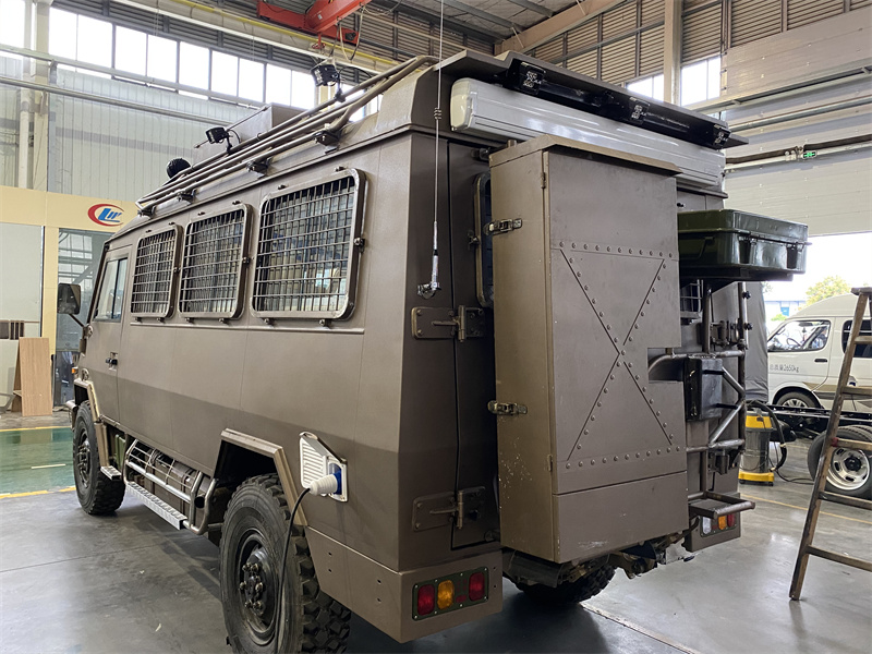 越野愛好者超愛的房車車型依維柯可上藍牌