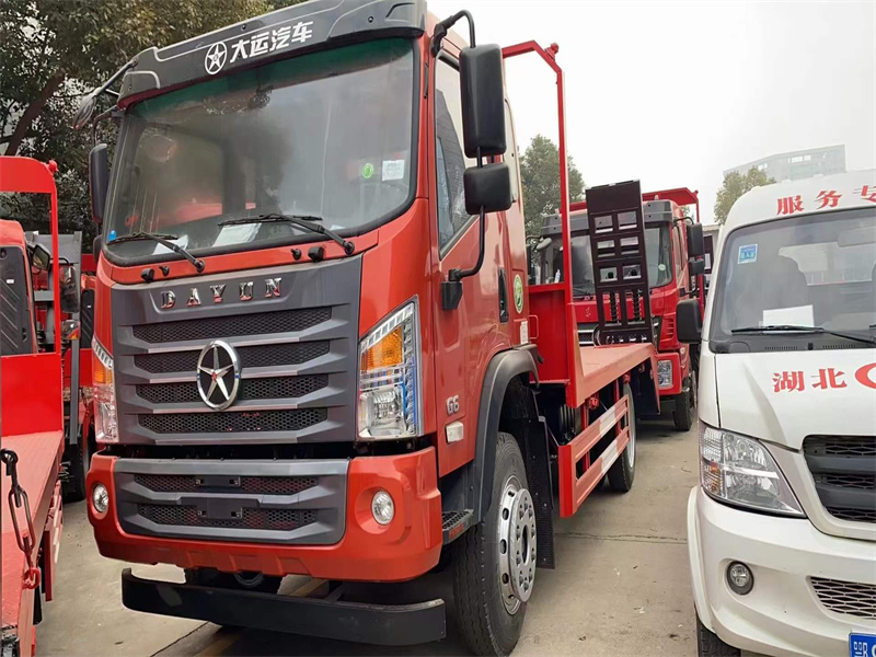 國?平六?板車廠家大?現(xiàn)量?車