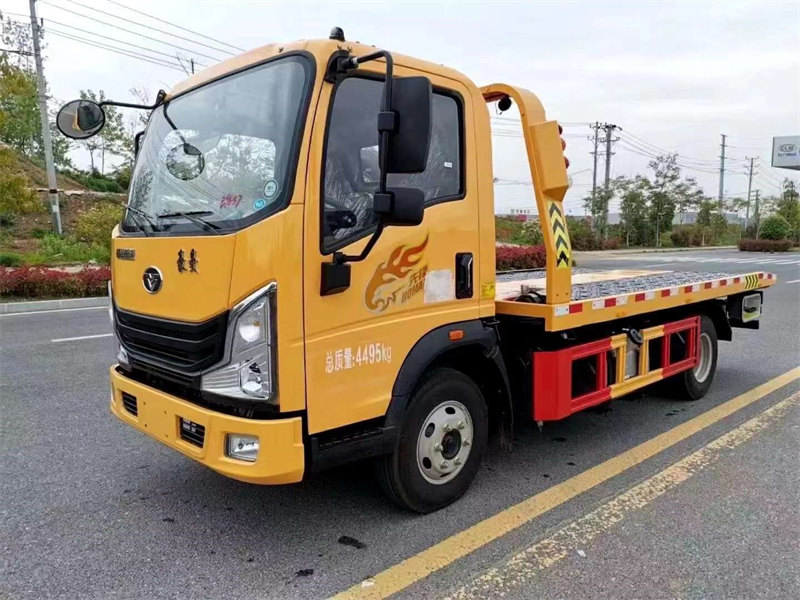 國(guó)六藍(lán)牌清障車廠家開(kāi)工大吉