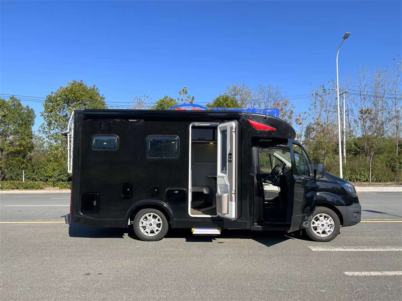 福特房車(chē)價(jià)格16.8萬(wàn)配置有哪些