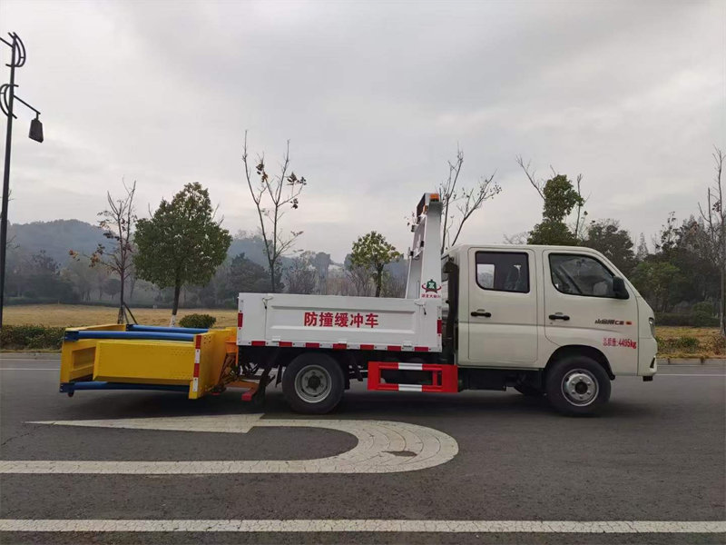 藍(lán)牌福田雙排防撞緩沖車藍(lán)牌新規(guī)