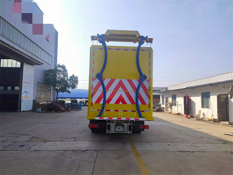 東風(fēng)專底安全防撞車直銷