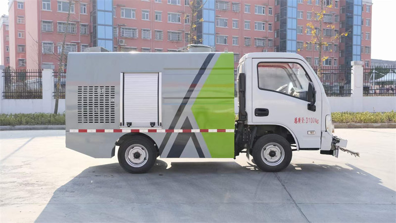 躍進(jìn)國(guó)六路面養(yǎng)護(hù)車(chē)2250軸距
