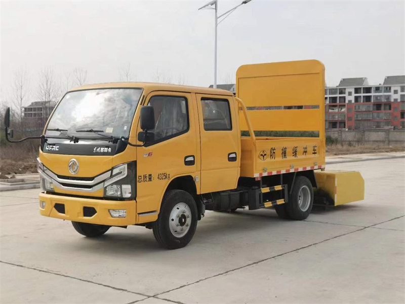 東風(fēng)D6防撞緩沖車直銷