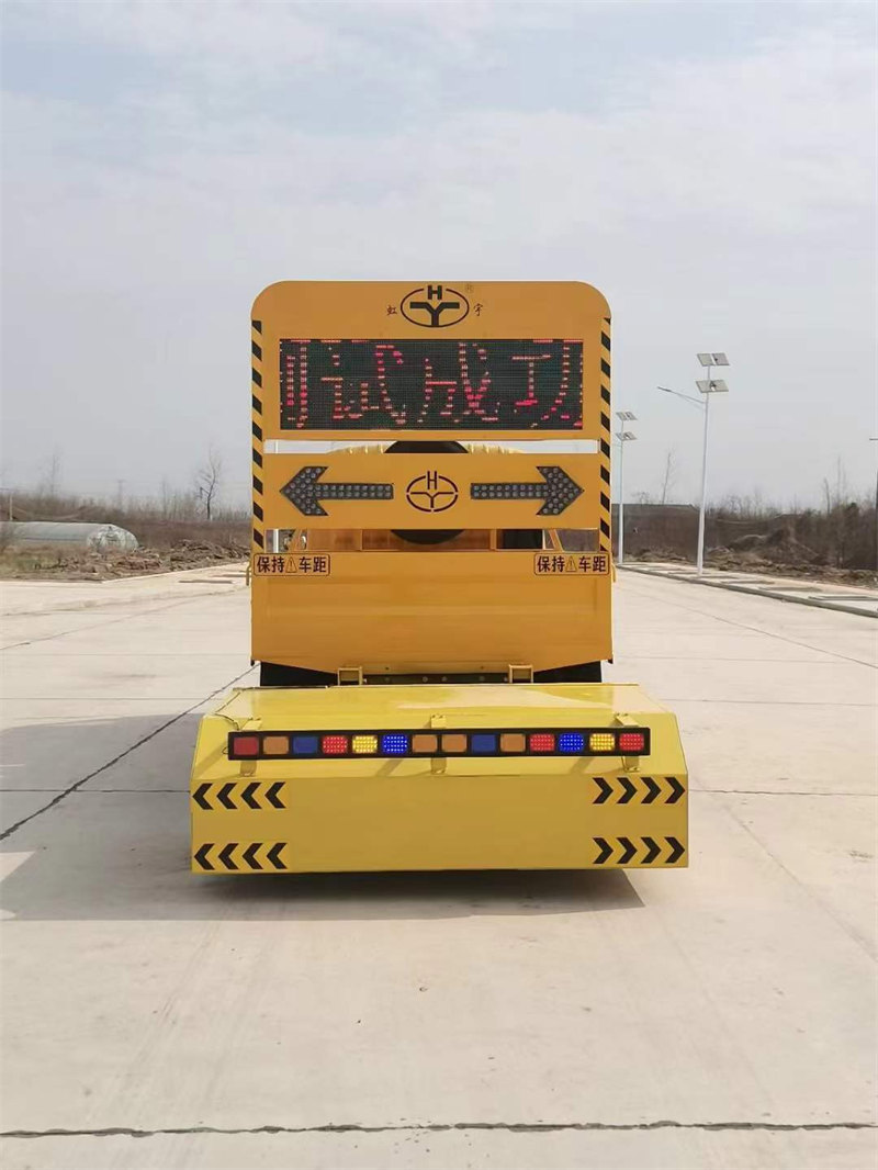 東風(fēng)D6防撞緩沖車直銷