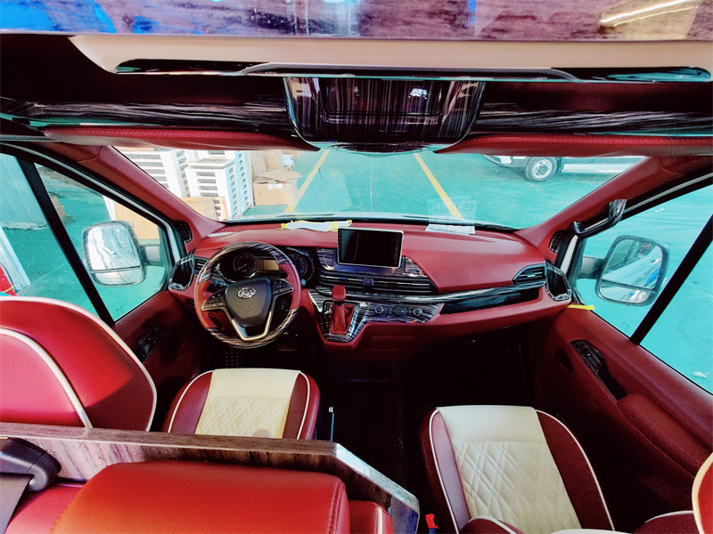 大通超高頂房車現(xiàn)車優(yōu)惠價