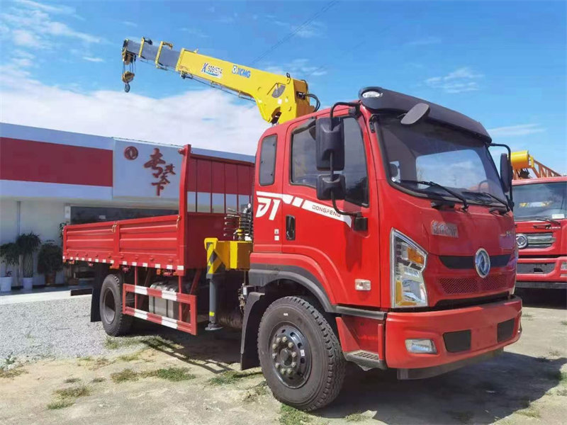 東風(fēng)暢行D1徐工8M隨車吊