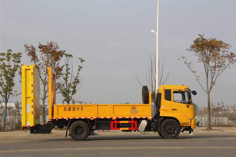 東風(fēng)天錦防撞緩沖車