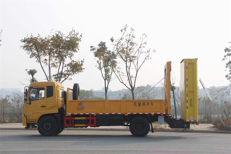 東風(fēng)天錦防撞緩沖車