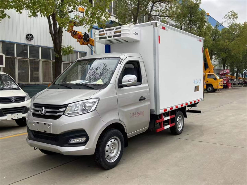國(guó)六長(zhǎng)安冷藏車