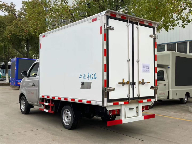 國(guó)六長(zhǎng)安冷藏車