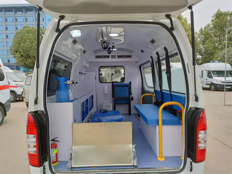 金龍凱銳救護車首付低