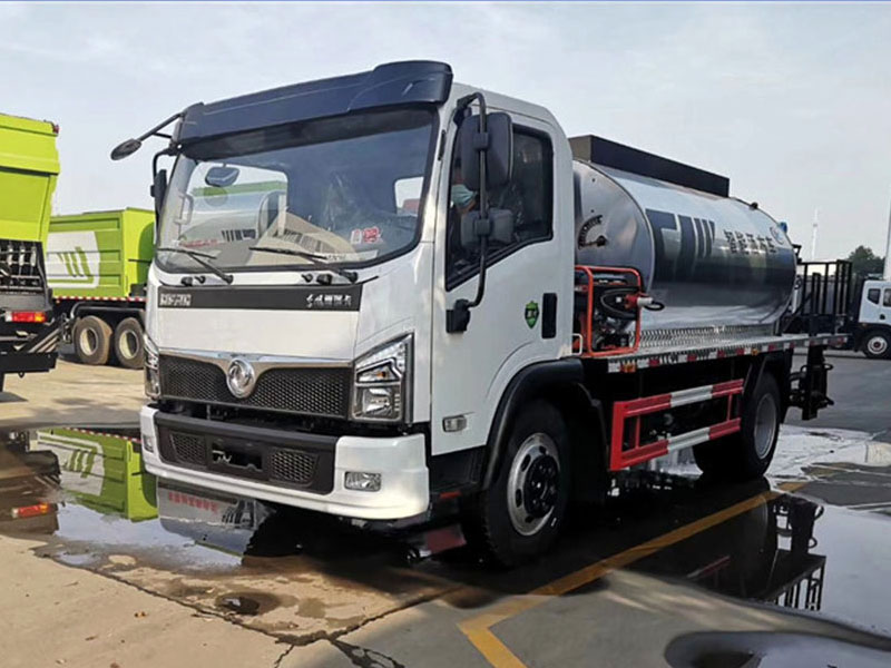 國六東風(fēng)福瑞卡程力重工瀝青灑布車
