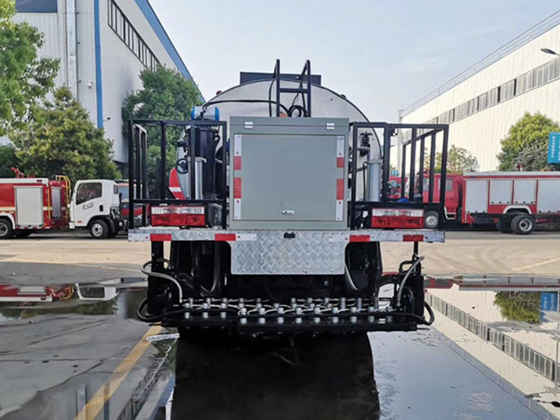 國六東風(fēng)福瑞卡程力重工瀝青灑布車