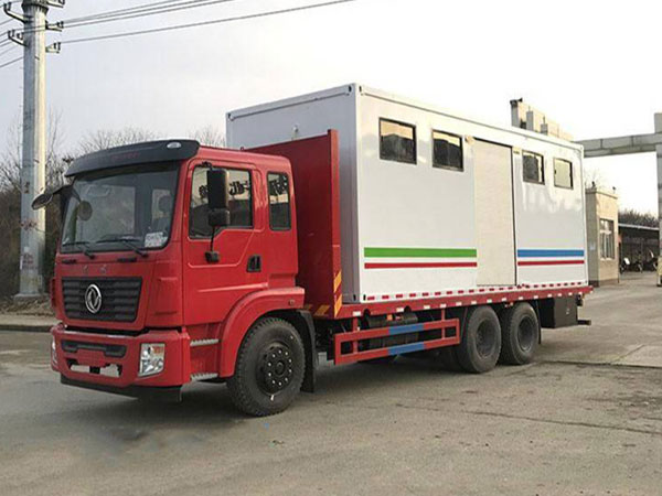 廠家定制景區(qū)大型工程車載廂式廁所衛(wèi)生間 