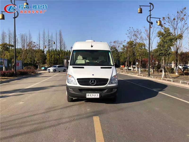 奔馳凌特商務(wù)房車515傲旅雅舒特房車