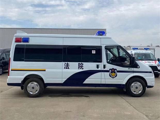 國(guó)六江鈴福特新世代15座囚車(chē)
