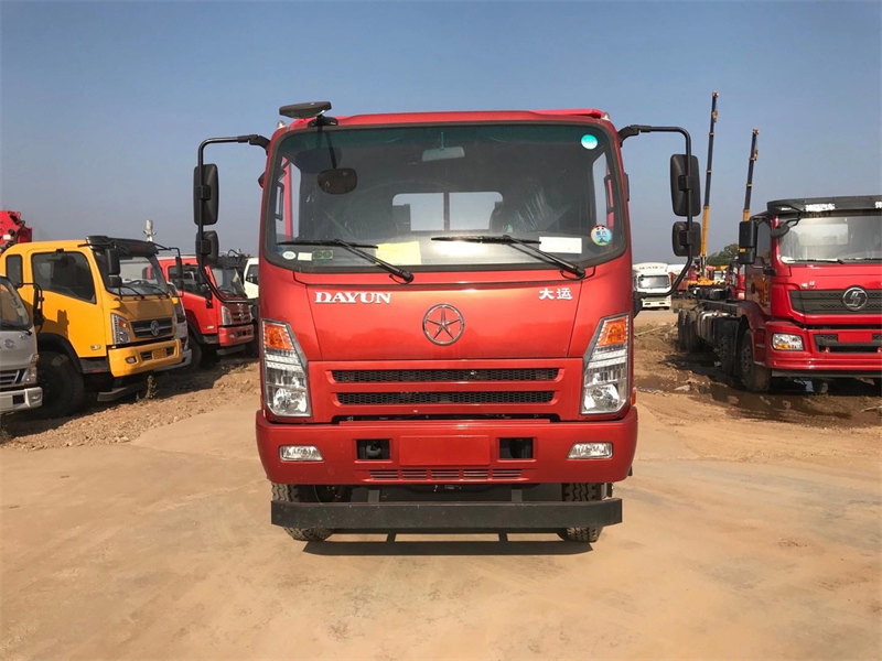 成都大運(yùn)國六16T黃牌平板車