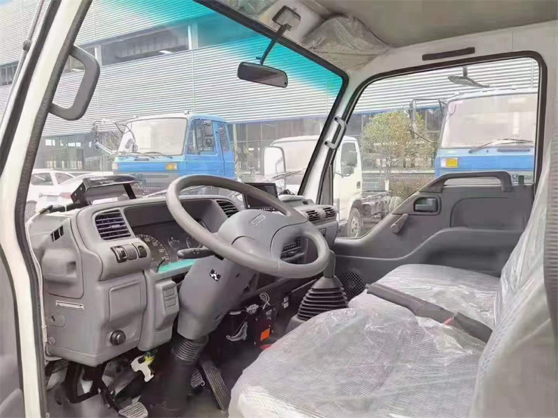 慶鈴五十鈴雙排座冷藏車