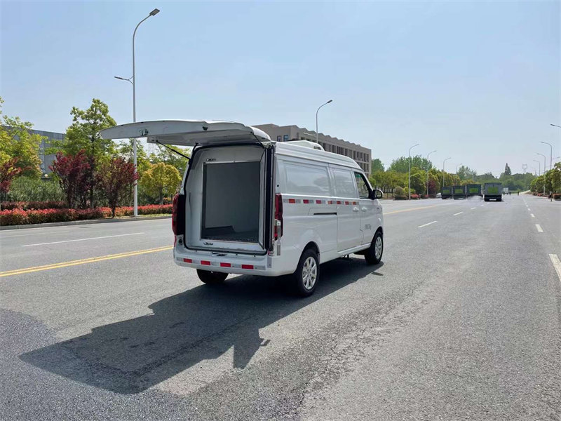 國六金杯新海獅S面包冷藏車