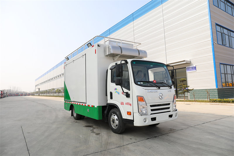 大運(yùn)奧普力國(guó)六云內(nèi)126馬力移動(dòng)餐車