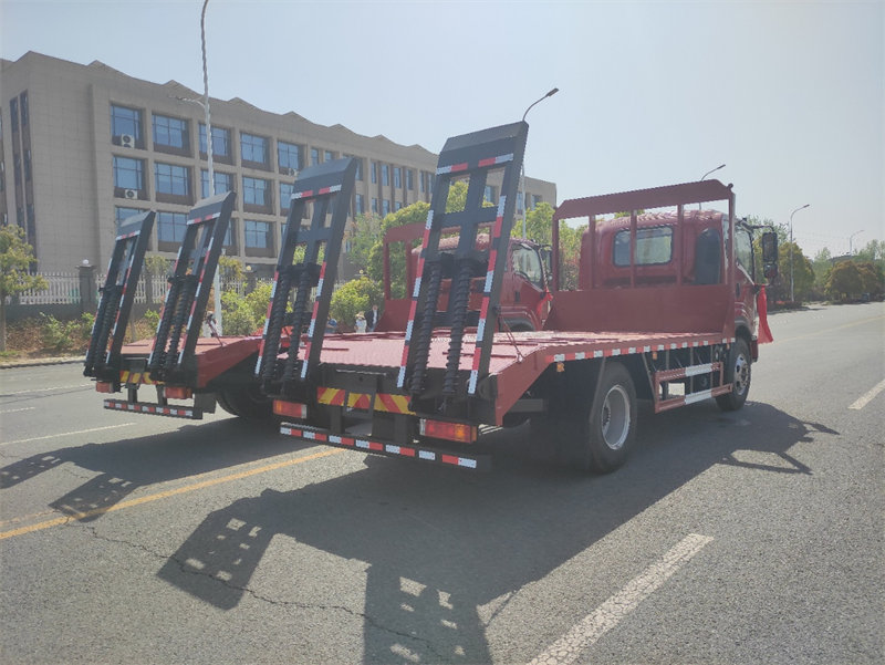 國六陜汽軒德X9平板運(yùn)輸車