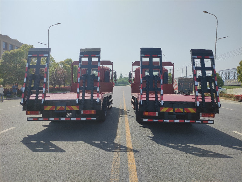 國六陜汽軒德X9平板運(yùn)輸車