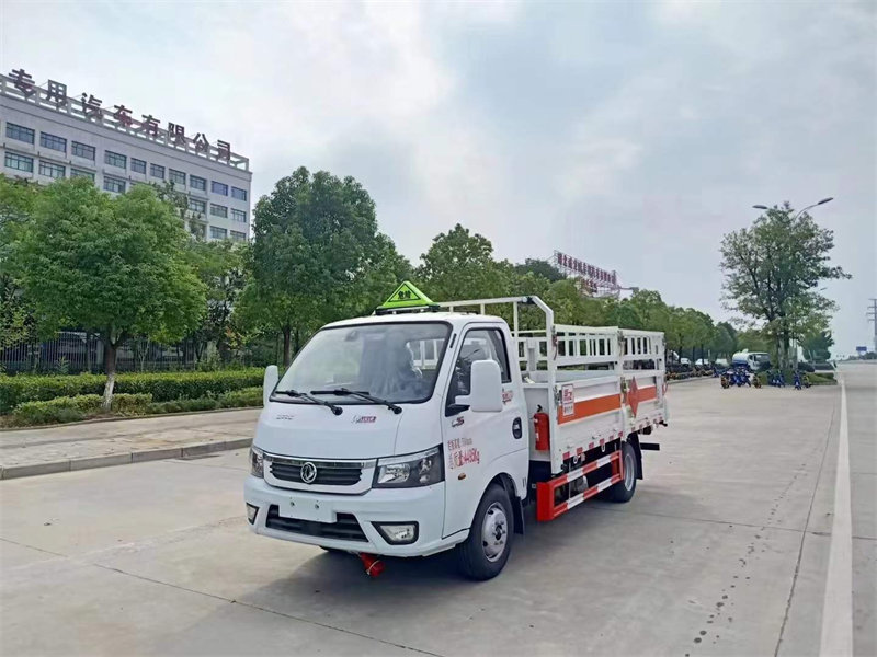 東風(fēng)途逸（柴油版）氣瓶運(yùn)輸車