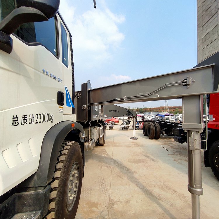 重汽豪沃混泥土水泥泵車(chē)