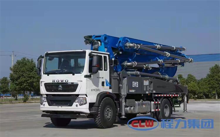國六重汽30米混凝土泵車