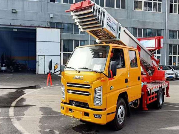 國六32米藍(lán)牌云梯車