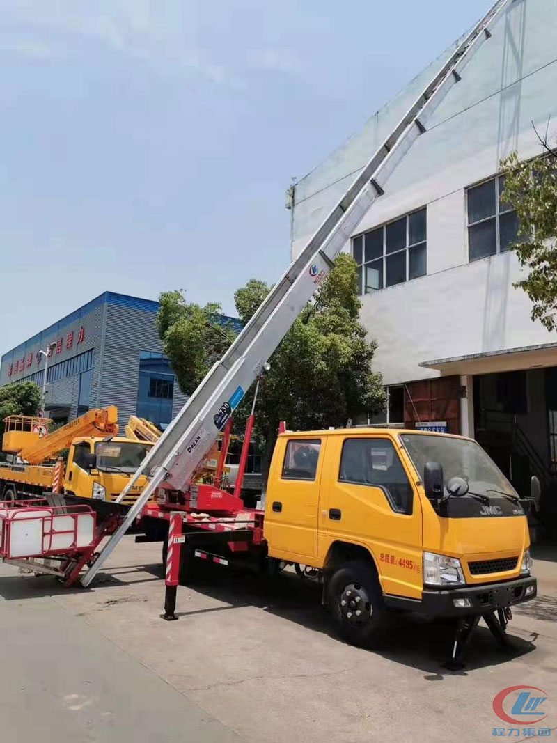 江鈴30米進(jìn)口云梯車