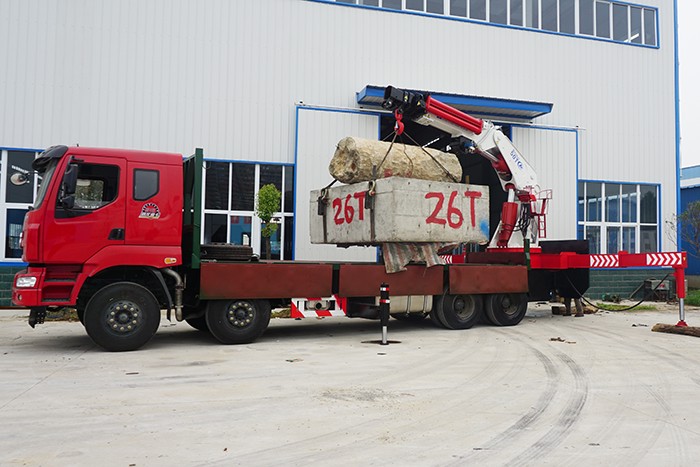 重汽豪沃60噸-90噸汽車起重機(jī)（折臂吊）