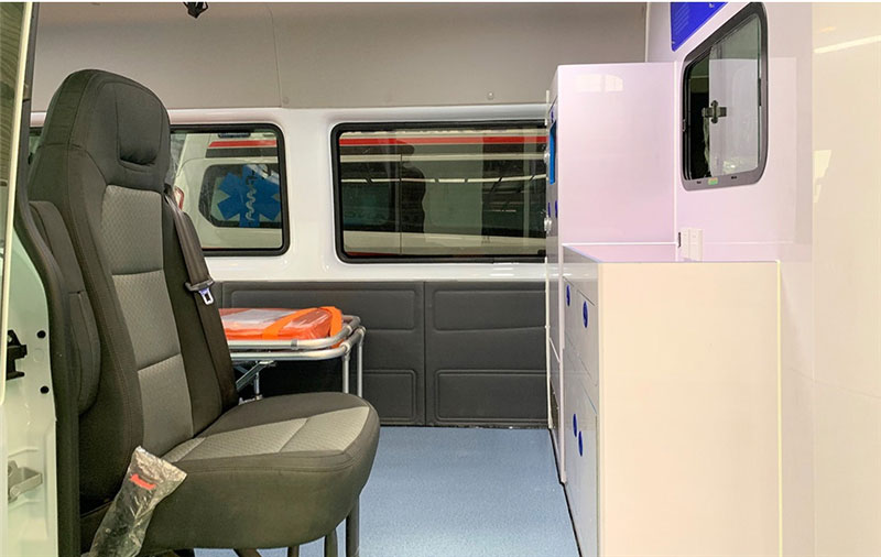 福特V348非急救轉(zhuǎn)運車