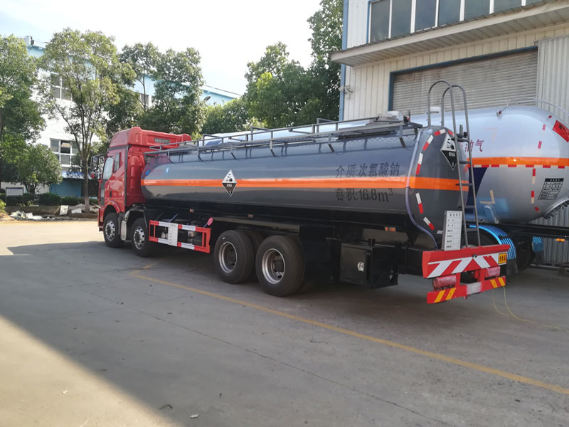 解放J6 4橋化工液體運輸車