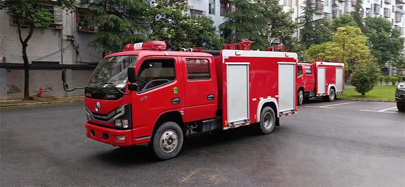 水罐消防車國六東風現(xiàn)車供應