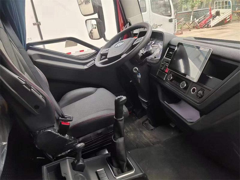 國六解放J6L尊享版冷藏車