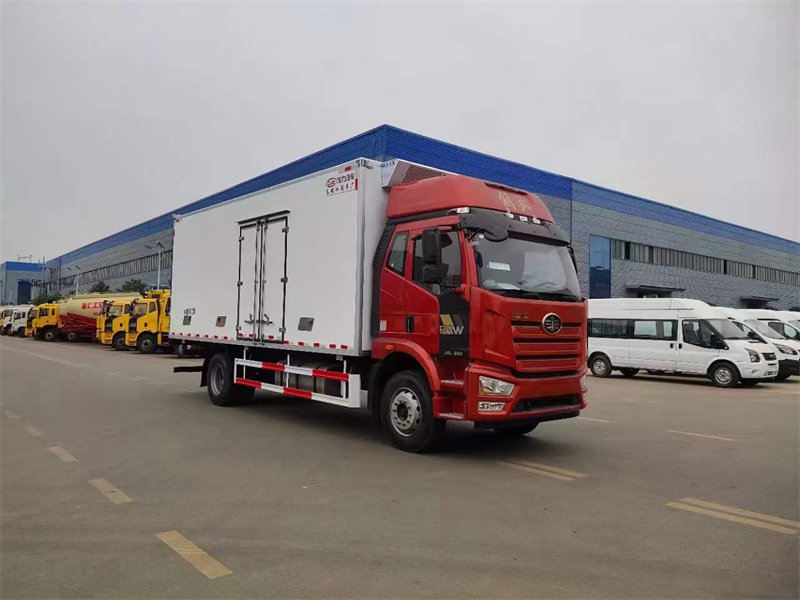 國六解放J6L尊享版冷藏車