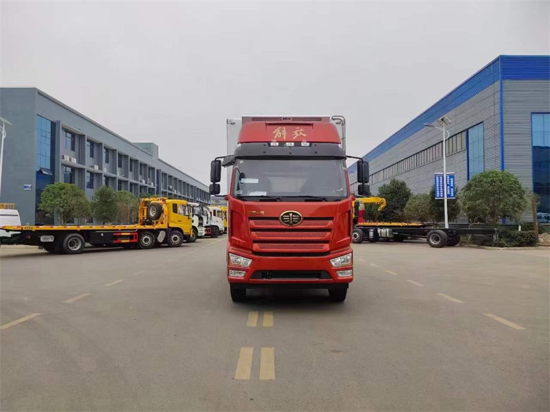 國六解放J6L尊享版冷藏車