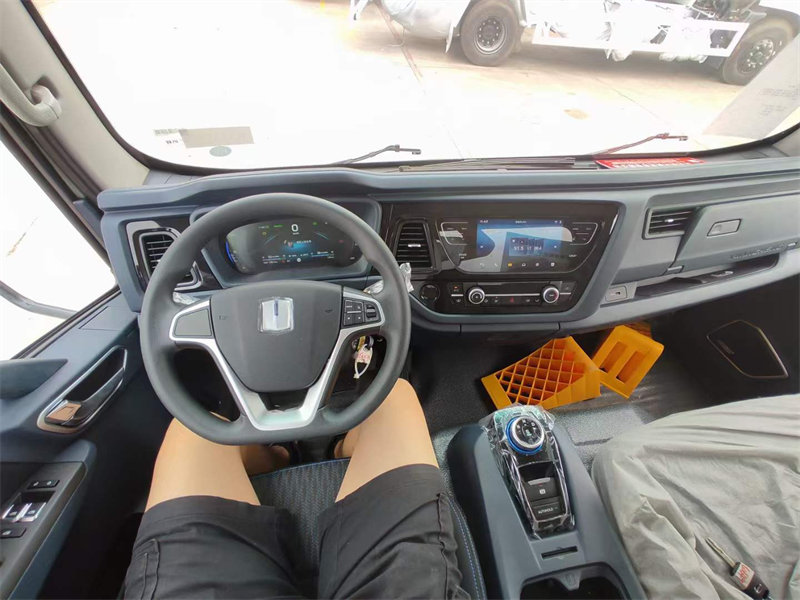 吉利增程式綠牌冷藏車