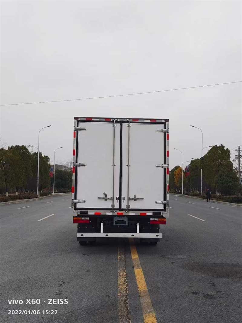陜汽輕卡K5000自動擋150馬力冷藏車