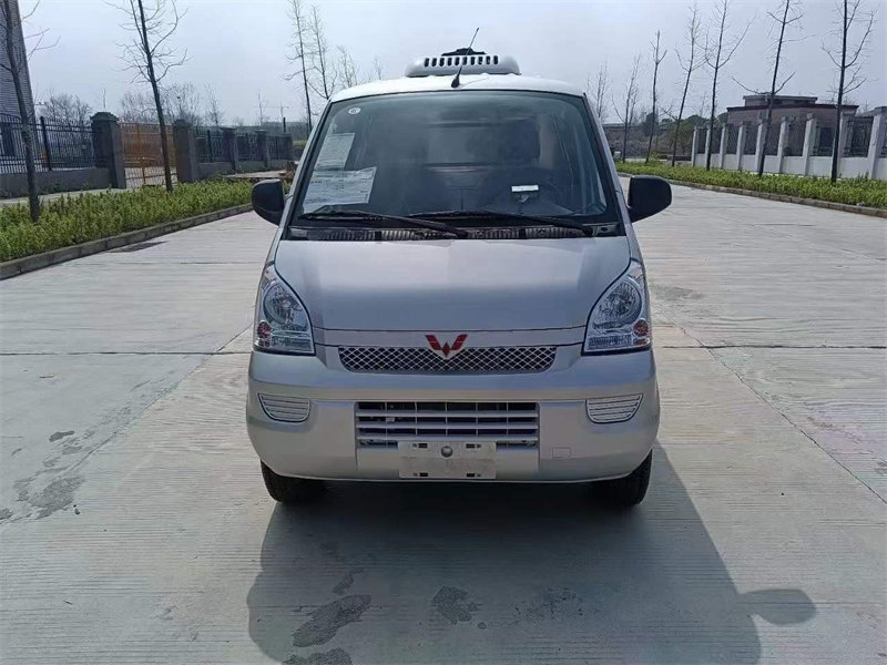 五菱汽油面包冷藏車